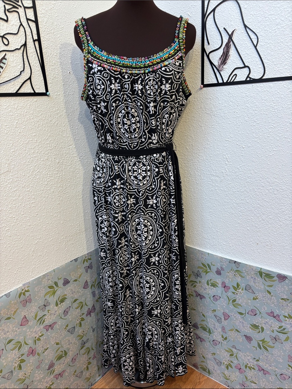 Avenue multicolor beaded black and white floral sleeveless maxi dress Size 14/16